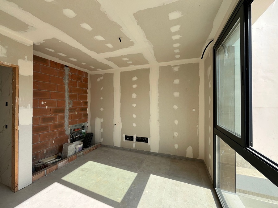 Moderne nieuwbouw rijtjes villa met privé zwembad in La Exótica, Nerja.