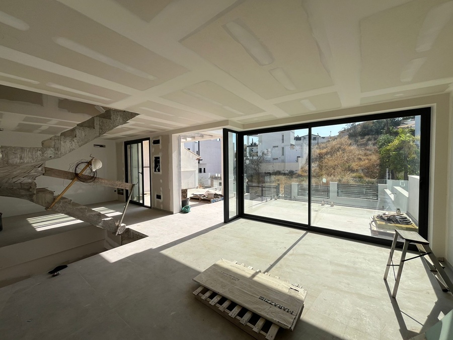 Moderne nieuwbouw rijtjes villa met privé zwembad in La Exótica, Nerja.