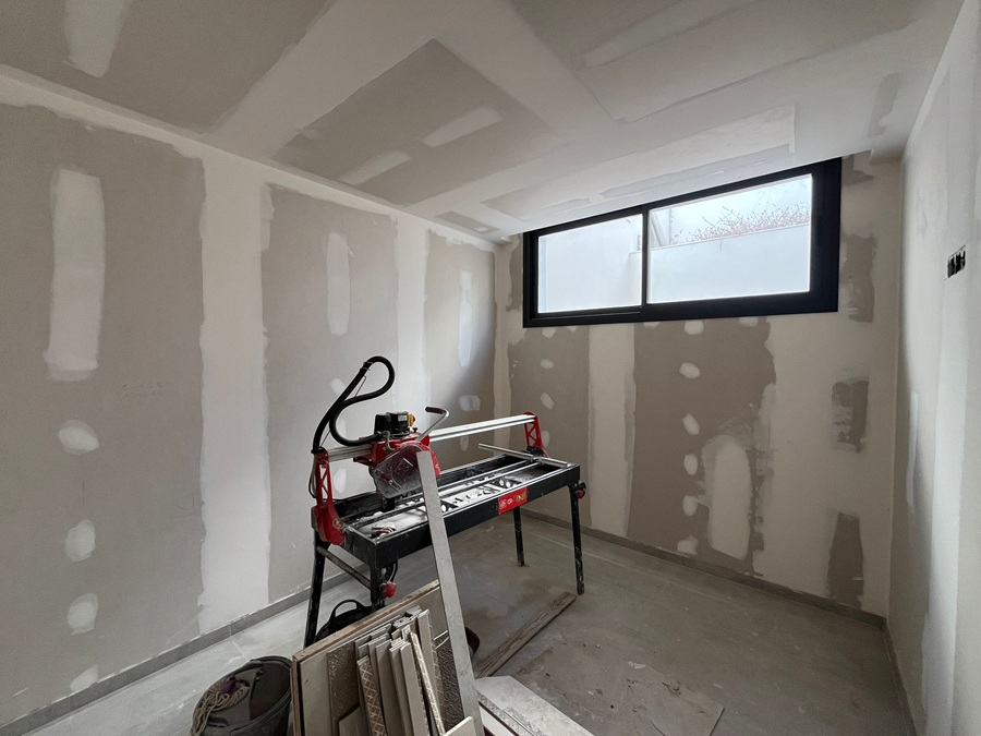 Moderne nieuwbouw rijtjes villa met privé zwembad in La Exótica, Nerja.
