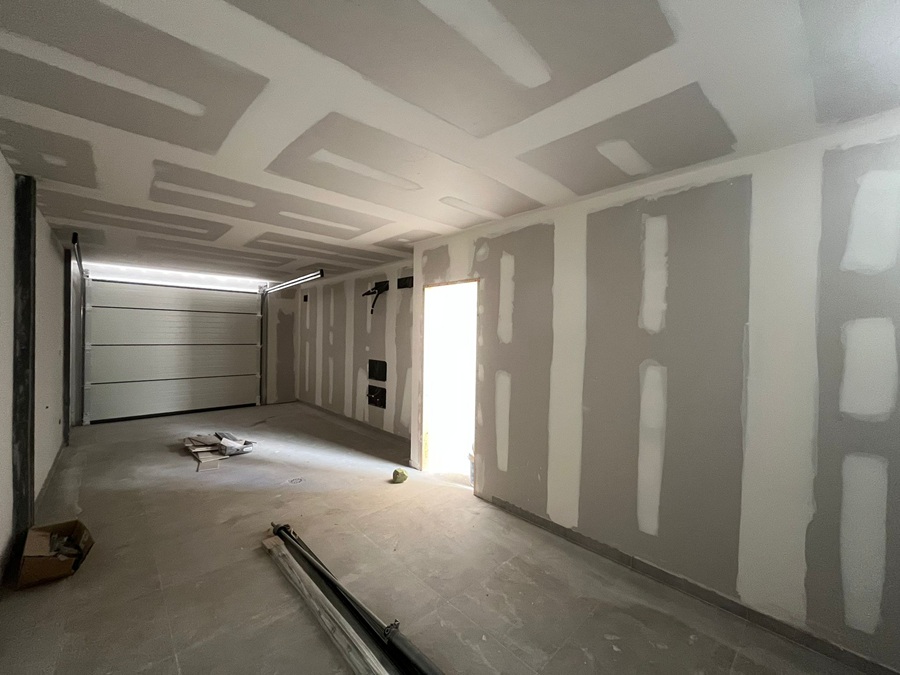Moderne nieuwbouw rijtjes villa met privé zwembad in La Exótica, Nerja.