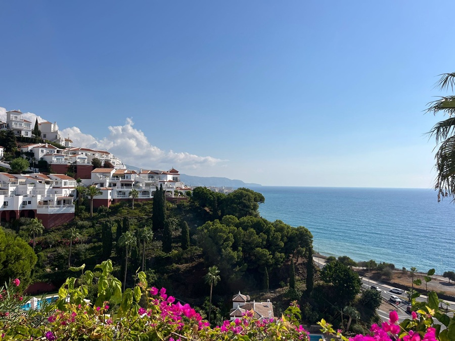 Appartement avec de belles vues sur la mer dans l’urbanisation populaire Ladera del Mar 1 – Nerja