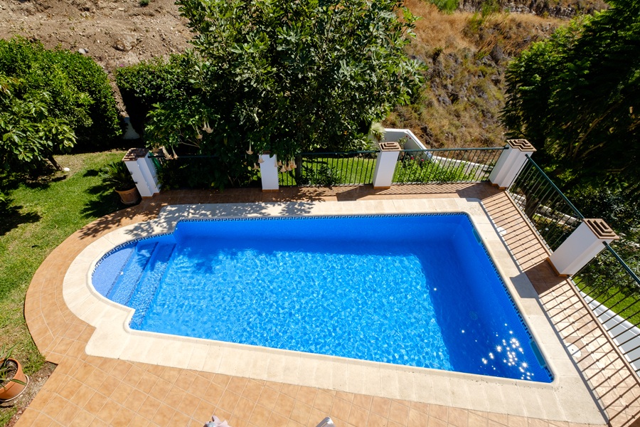 Fristående villa med privat pool och havsutsikt i El Mirador de las Lomas – Frigiliana