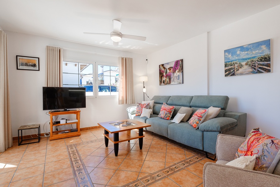 Fristående villa med privat pool och havsutsikt i El Mirador de las Lomas – Frigiliana