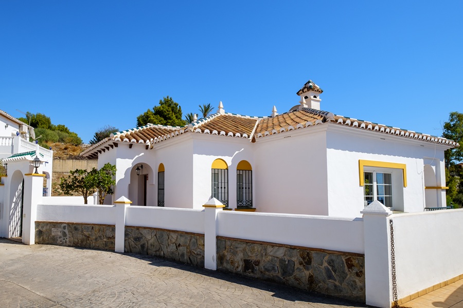 Fristående villa med privat pool och havsutsikt i El Mirador de las Lomas – Frigiliana