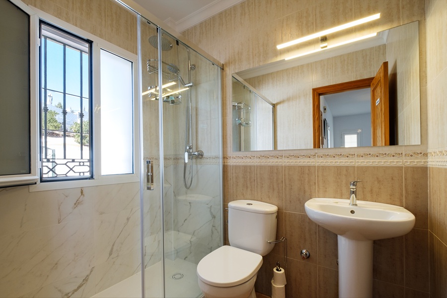 Fristående villa med privat pool och havsutsikt i El Mirador de las Lomas – Frigiliana