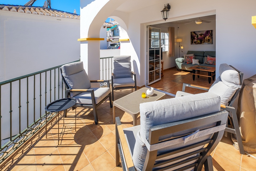 Fristående villa med privat pool och havsutsikt i El Mirador de las Lomas – Frigiliana