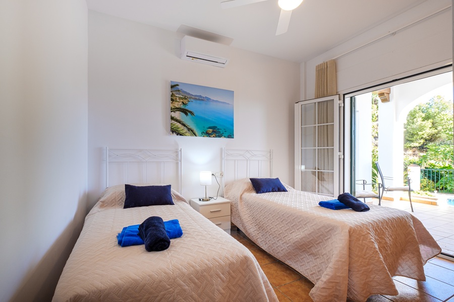Fristående villa med privat pool och havsutsikt i El Mirador de las Lomas – Frigiliana