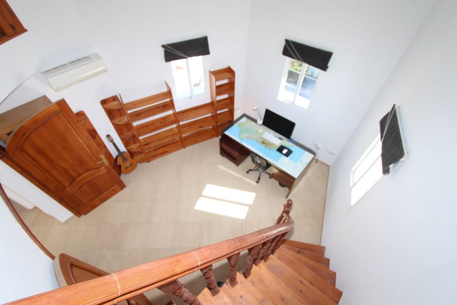 Villa met privé zwembad op 500 meter van het Burriana strand