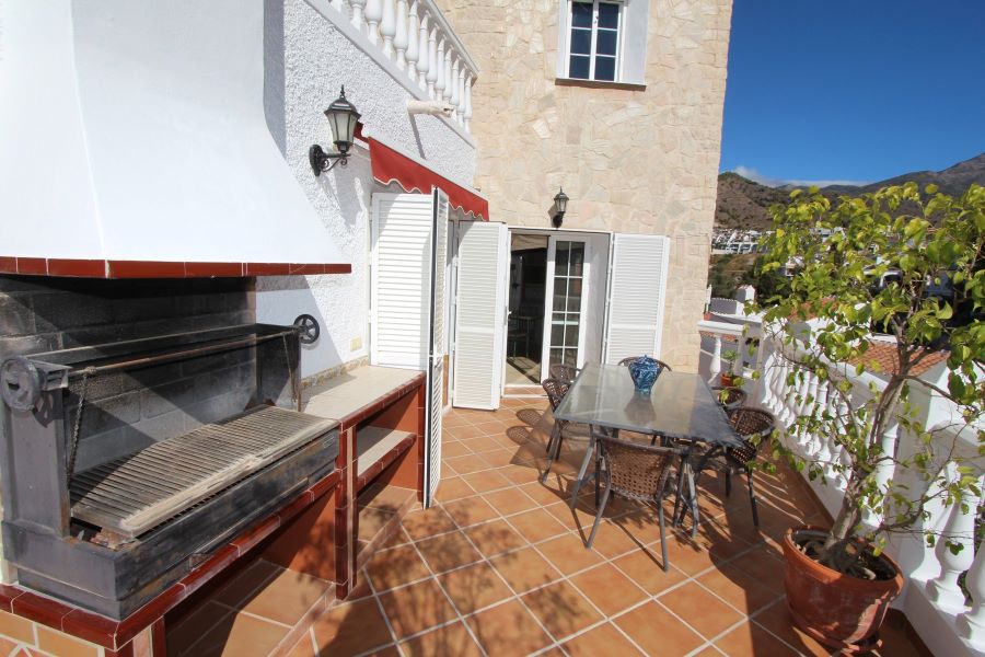 Villa met privé zwembad op 500 meter van het Burriana strand