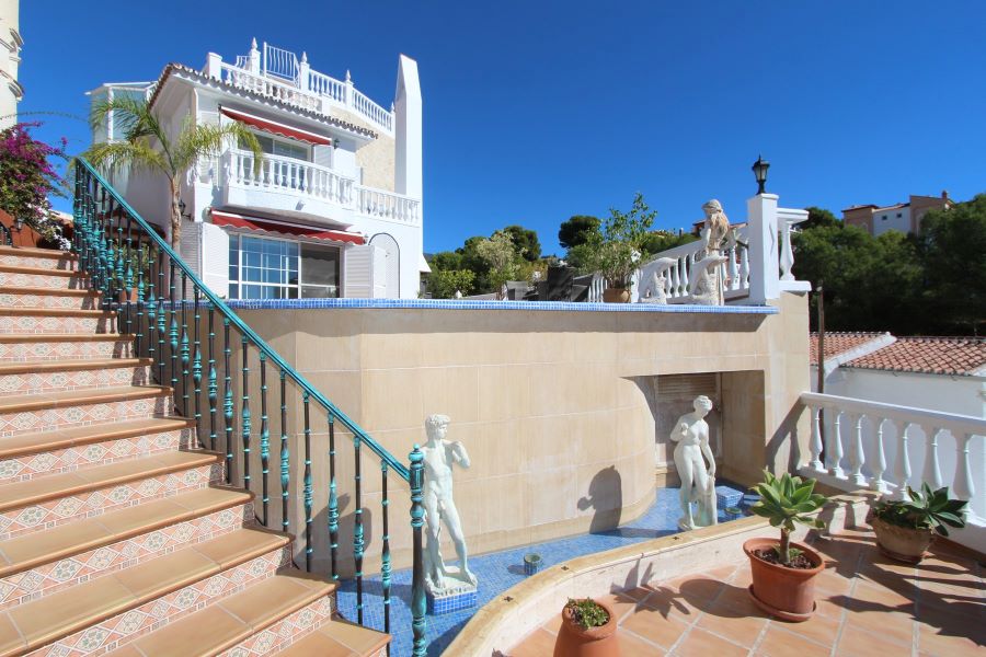 Villa met privé zwembad op 500 meter van het Burriana strand