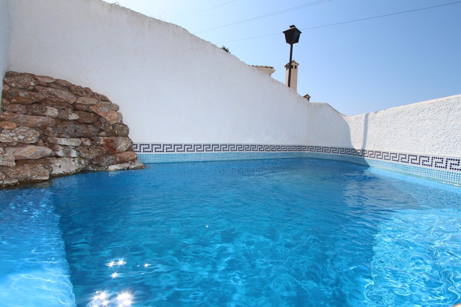 Charmant appartement op het zuiden met privézwembad in oost Nerja