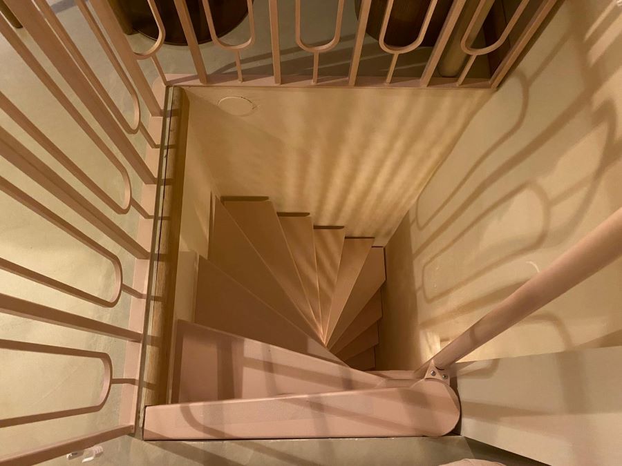 Stunning cottage with sea views from the spacious balcony just a 6 minute walk from Burriana beach, Nerja.