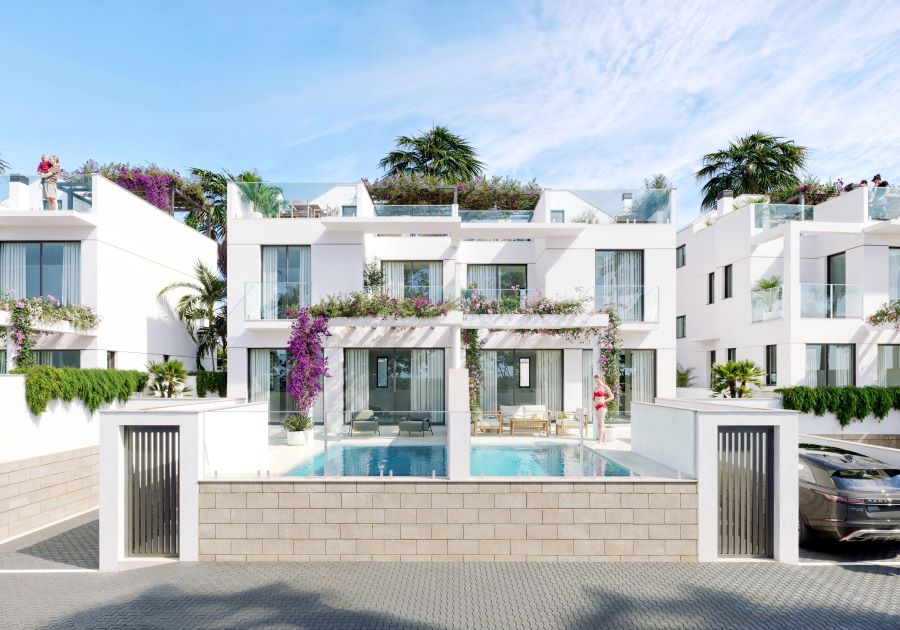 Moderne villa med privat pool og tagterrasse i Nerja