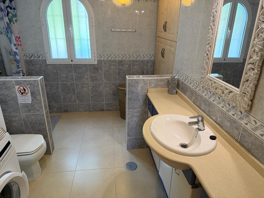 Villa charmante avec une vue panoramique en plein cœur nature, à seulement 10 minutes de Nerja