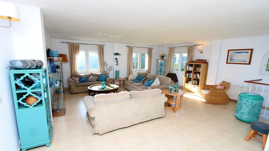 Villa charmante avec une vue panoramique en plein cœur nature, à seulement 10 minutes de Nerja