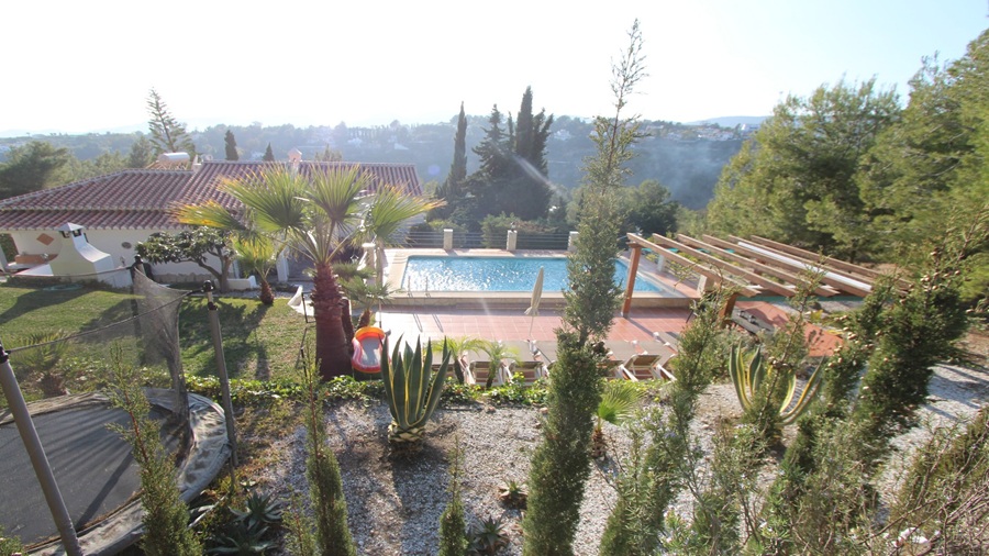 Villa charmante avec une vue panoramique en plein cœur nature, à seulement 10 minutes de Nerja