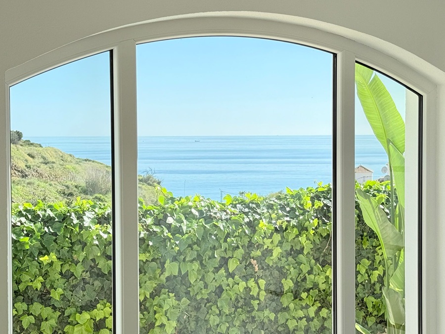 Villa met privézwembad in Torrox Costa (El Peñoncillo) met uitzicht op zee