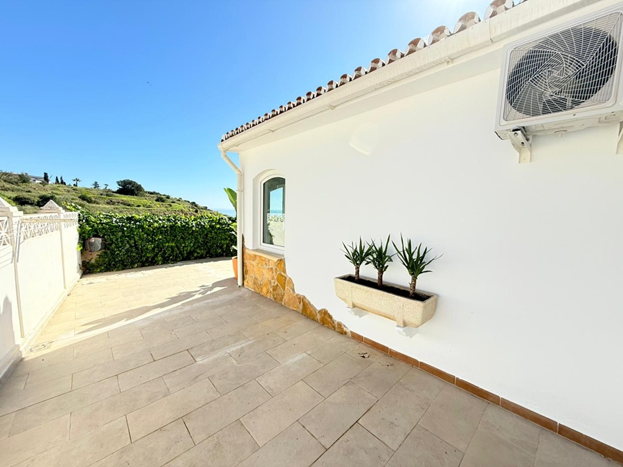 Villa met privézwembad in Torrox Costa (El Peñoncillo) met uitzicht op zee