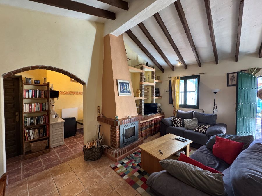 Maison individuelle avec piscine privée – située dans la campagne paisible de Nerja