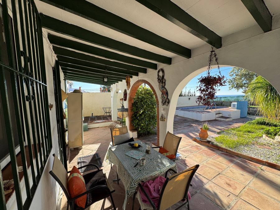 Maison individuelle avec piscine privée – située dans la campagne paisible de Nerja