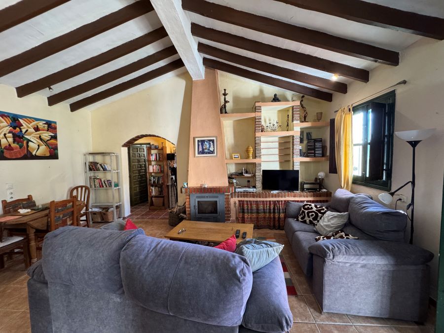 Maison individuelle avec piscine privée – située dans la campagne paisible de Nerja