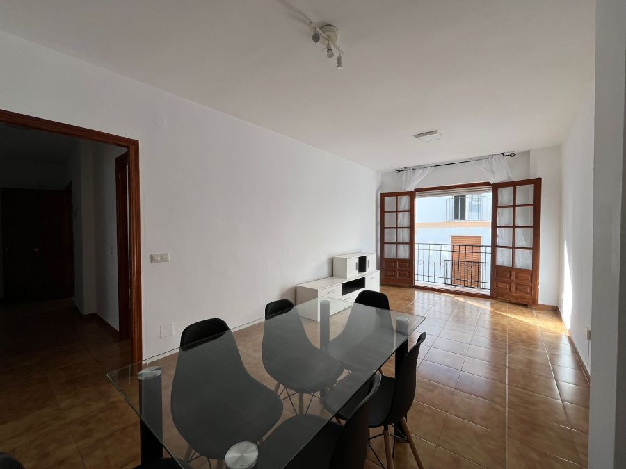 Appartement gelegen in het centrum van Nerja, op slechts 5 minuten lopen van het Balcón de Europa en stranden.