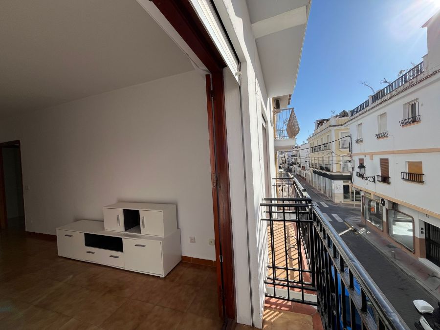 Appartement gelegen in het centrum van Nerja, op slechts 5 minuten lopen van het Balcón de Europa en stranden.