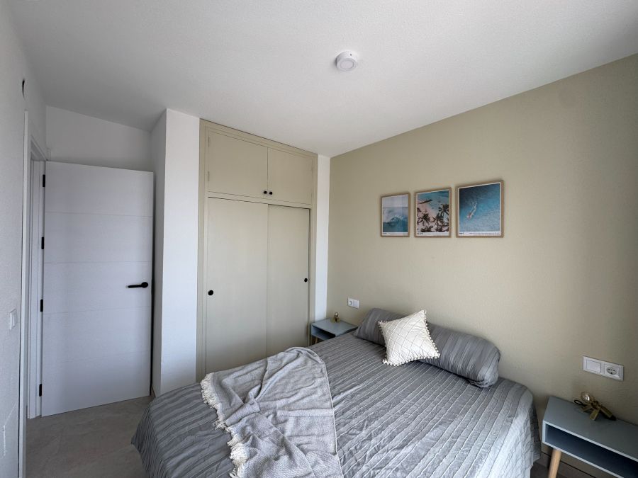 Gerenoveerd huis met plunge pool en prachtig uitzicht op zee op 500 meter van het Burriana strand in Nerja