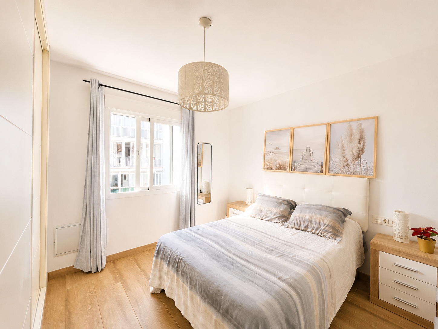 Ruim appartement in de wijk Parador de Nerja, slechts een paar minuten lopen van het strand en het centrum van Nerja
