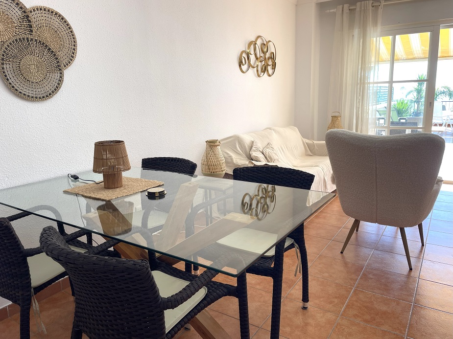 Nydelig leilighet på første linje Burriana-strand i Nerja