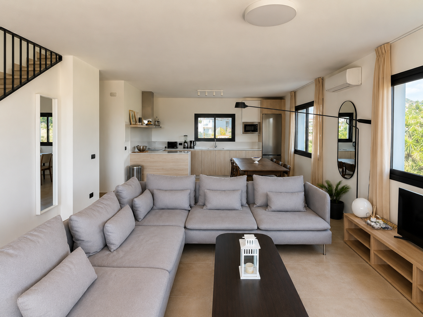 Vrijstaande villa met zeezicht, privézwembad en ideale ligging nabij Playa Burriana – Nerja