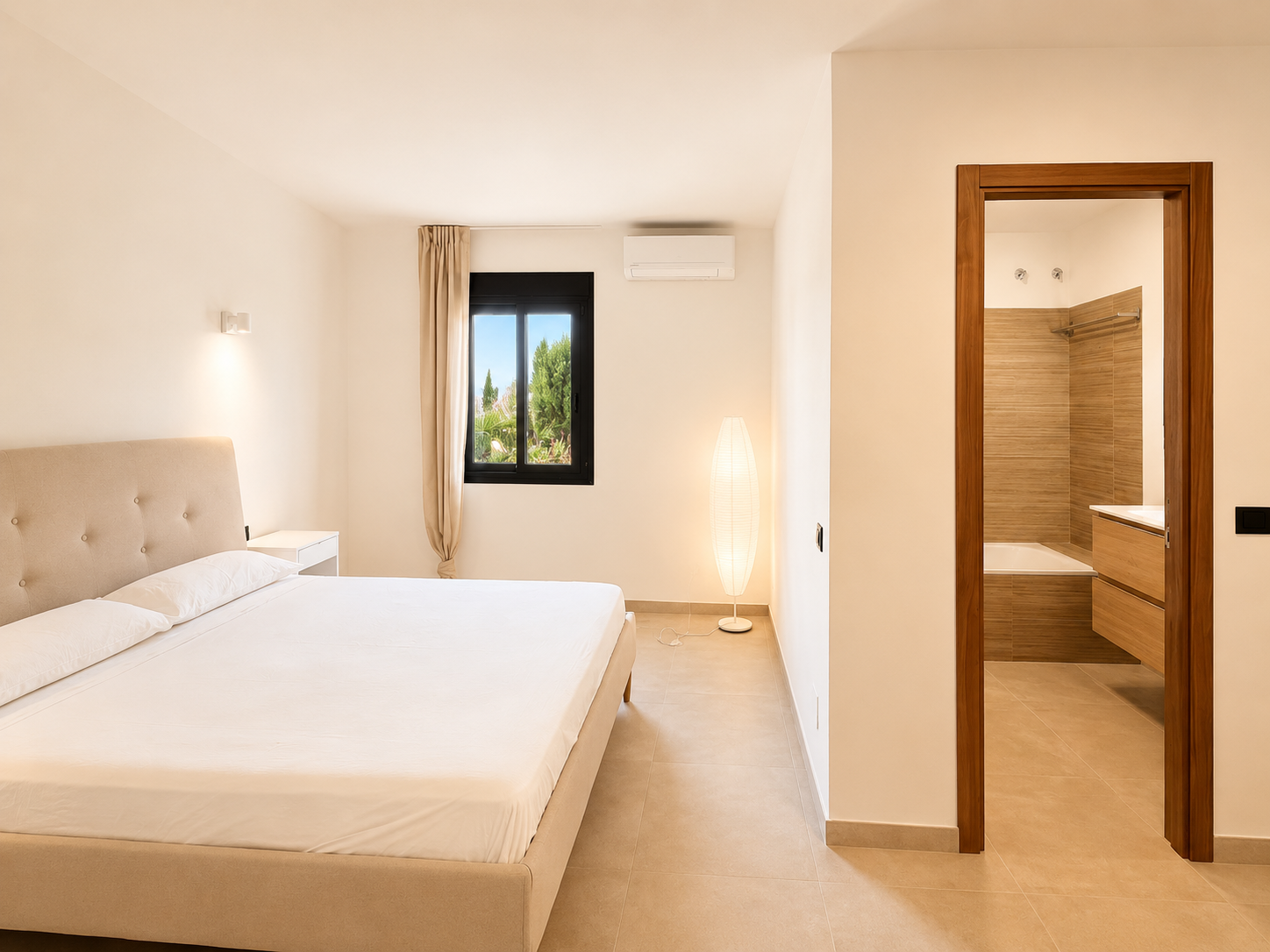 Vrijstaande villa met zeezicht, privézwembad en ideale ligging nabij Playa Burriana – Nerja