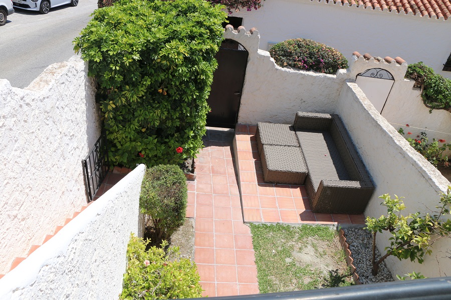Gerenoveerde vakantiewoning in het gewilde Capistrano Village in Nerja met prachtig uitzicht over Capistrano village en de zee.