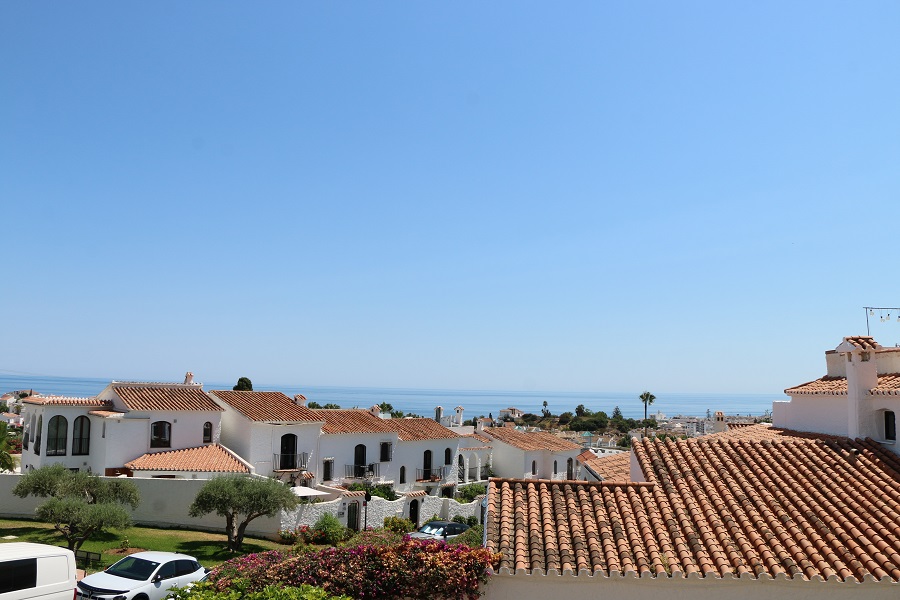 Gerenoveerde vakantiewoning in het gewilde Capistrano Village in Nerja met prachtig uitzicht over Capistrano village en de zee.