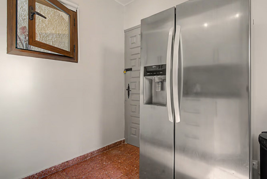 Gerenoveerde vakantiewoning in het gewilde Capistrano Village in Nerja met prachtig uitzicht over Capistrano village en de zee.