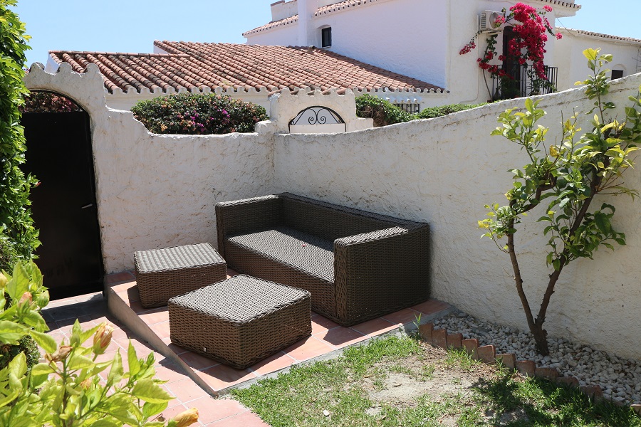 Gerenoveerde vakantiewoning in het gewilde Capistrano Village in Nerja met prachtig uitzicht over Capistrano village en de zee.