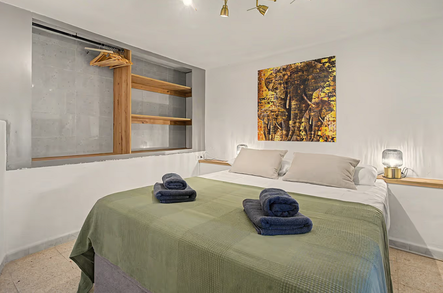 Gerenoveerde vakantiewoning in het gewilde Capistrano Village in Nerja met prachtig uitzicht over Capistrano village en de zee.