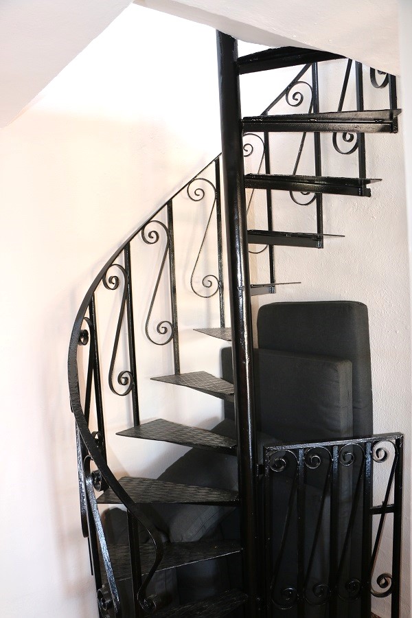 Gerenoveerde vakantiewoning in het gewilde Capistrano Village in Nerja met prachtig uitzicht over Capistrano village en de zee.