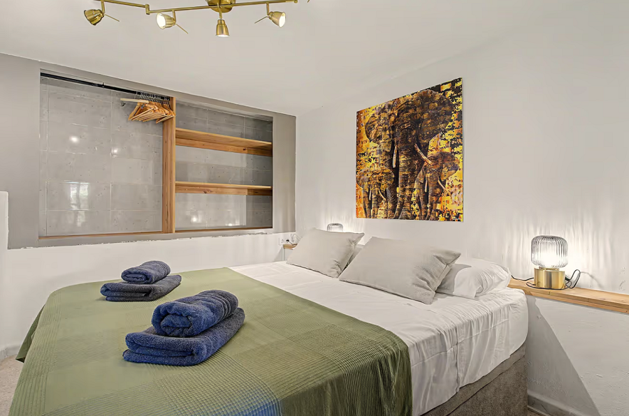 Gerenoveerde vakantiewoning in het gewilde Capistrano Village in Nerja met prachtig uitzicht over Capistrano village en de zee.