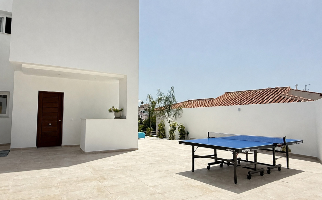 Villa de luxe de 6 chambres avec vue panoramique sur la mer au-dessus de la plage de Burriana