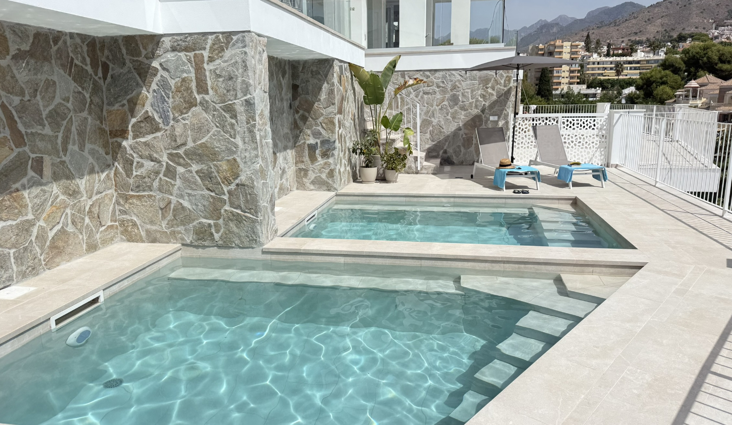 Villa de luxe de 6 chambres avec vue panoramique sur la mer au-dessus de la plage de Burriana