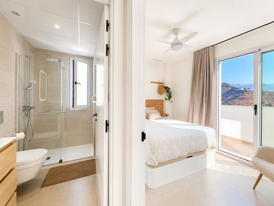 Exklusives Penthouse mit Panoramablick auf das Meer und Fünf-Sterne-Einrichtungen in Bayview II, Nerja