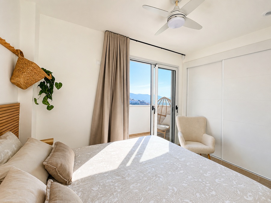 Exklusives Penthouse mit Panoramablick auf das Meer und Fünf-Sterne-Einrichtungen in Bayview II, Nerja