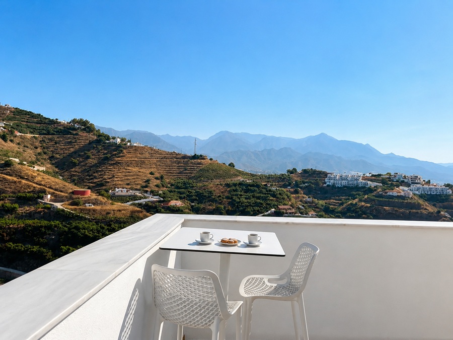 Exklusives Penthouse mit Panoramablick auf das Meer und Fünf-Sterne-Einrichtungen in Bayview II, Nerja