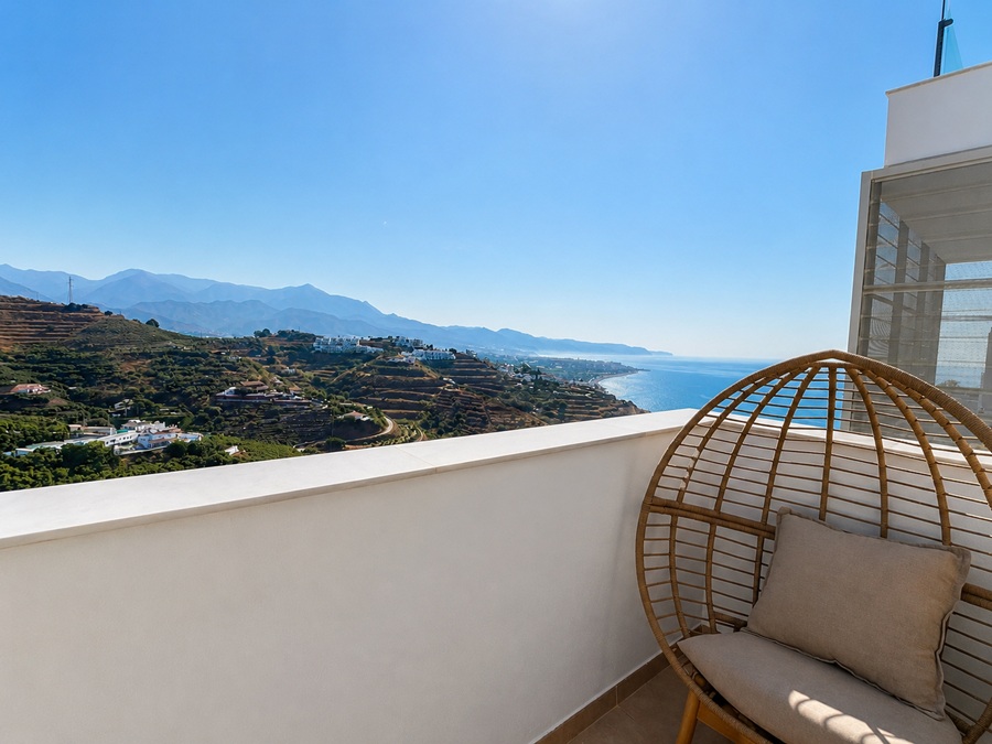 Exklusives Penthouse mit Panoramablick auf das Meer und Fünf-Sterne-Einrichtungen in Bayview II, Nerja