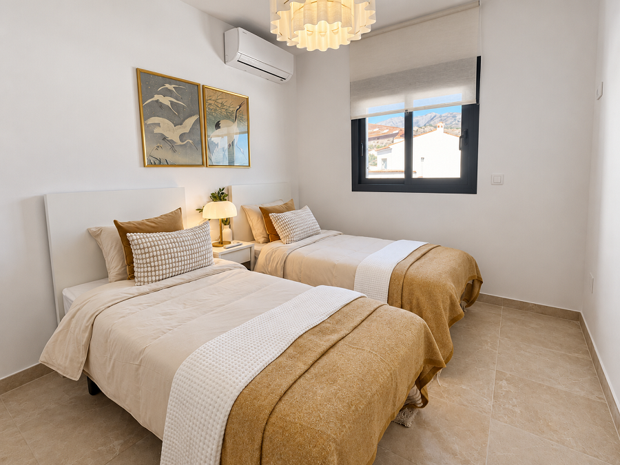 Villa bellamente decorada con piscina privada a 1 km. desde la playa de Burriana